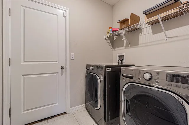 a view of a walk in closet