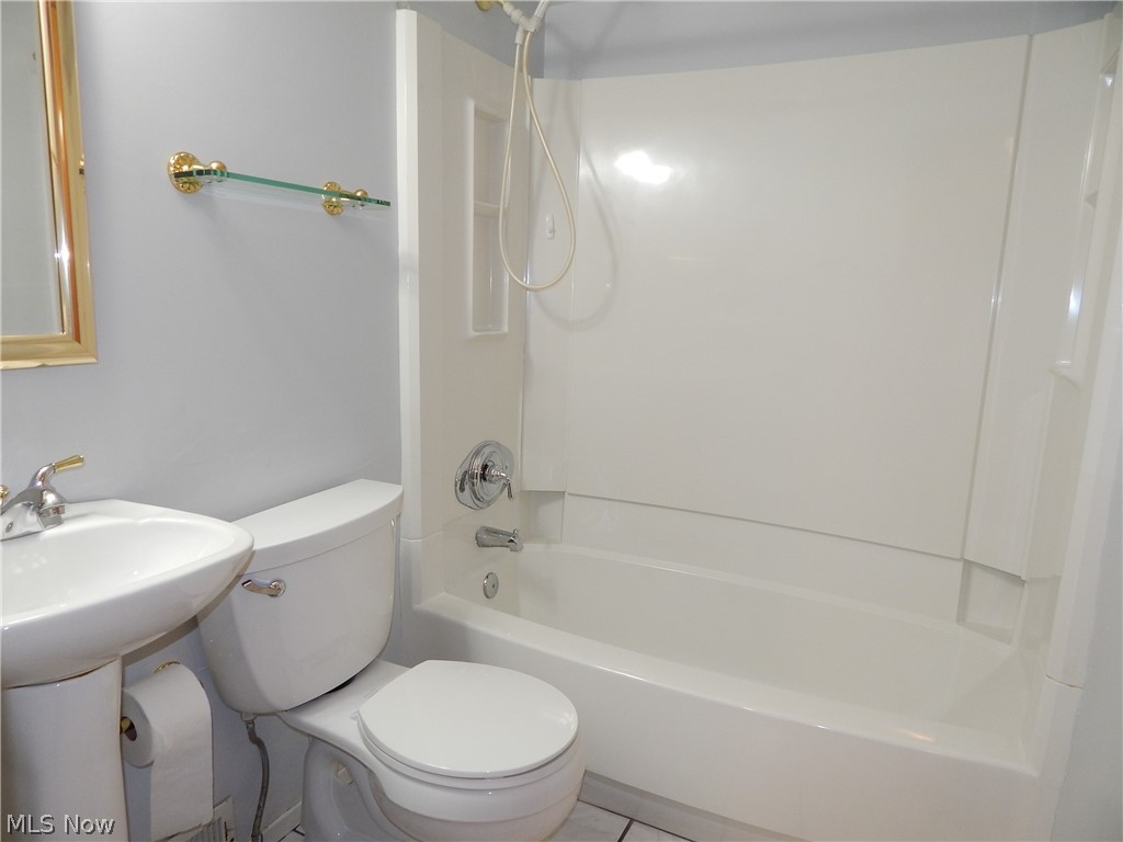 1585 Rush Road Wickliffe, OH 44092 - Photo 13 of 30 Gallery Image 13