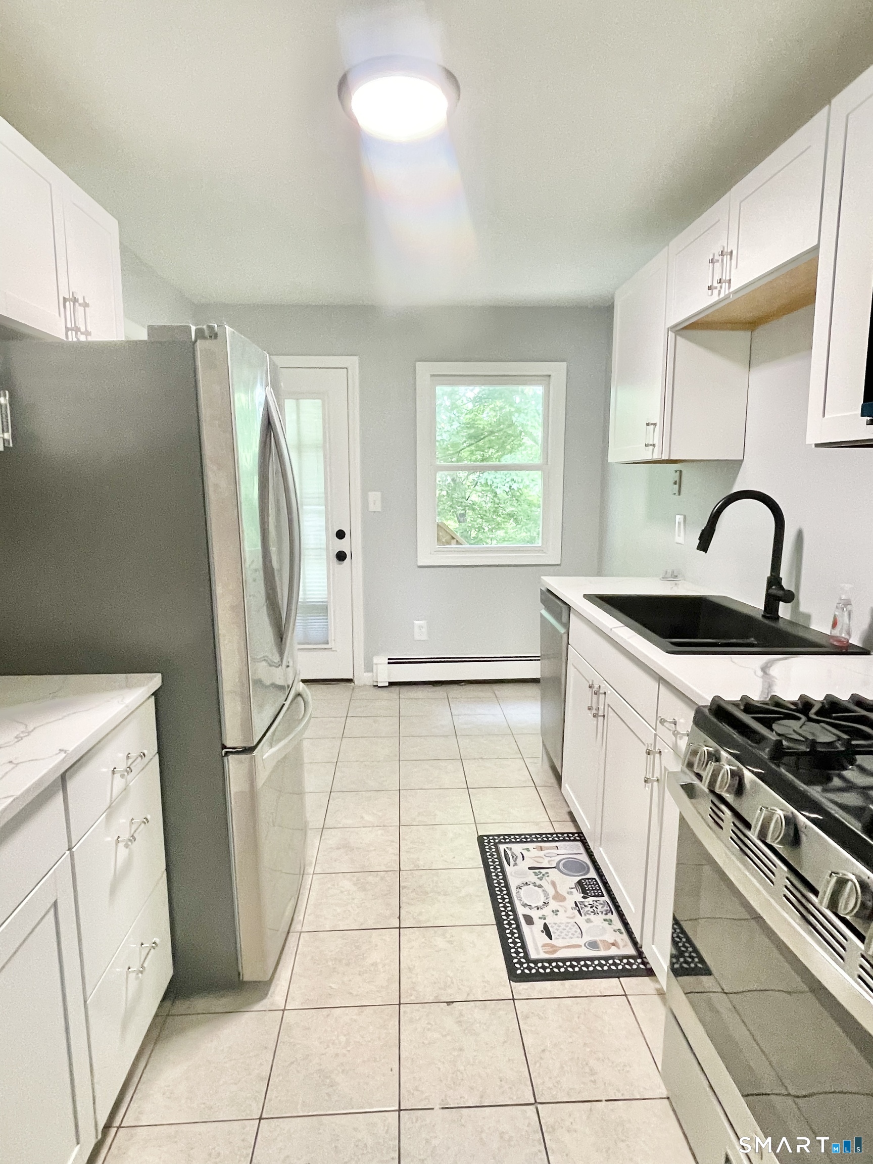 2 Heather Road Hamden, CT 06518 - Photo 8 of 36