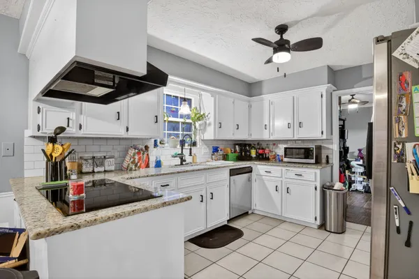 $150,000 | 10923 Creektree Drive, Houston, TX 77070