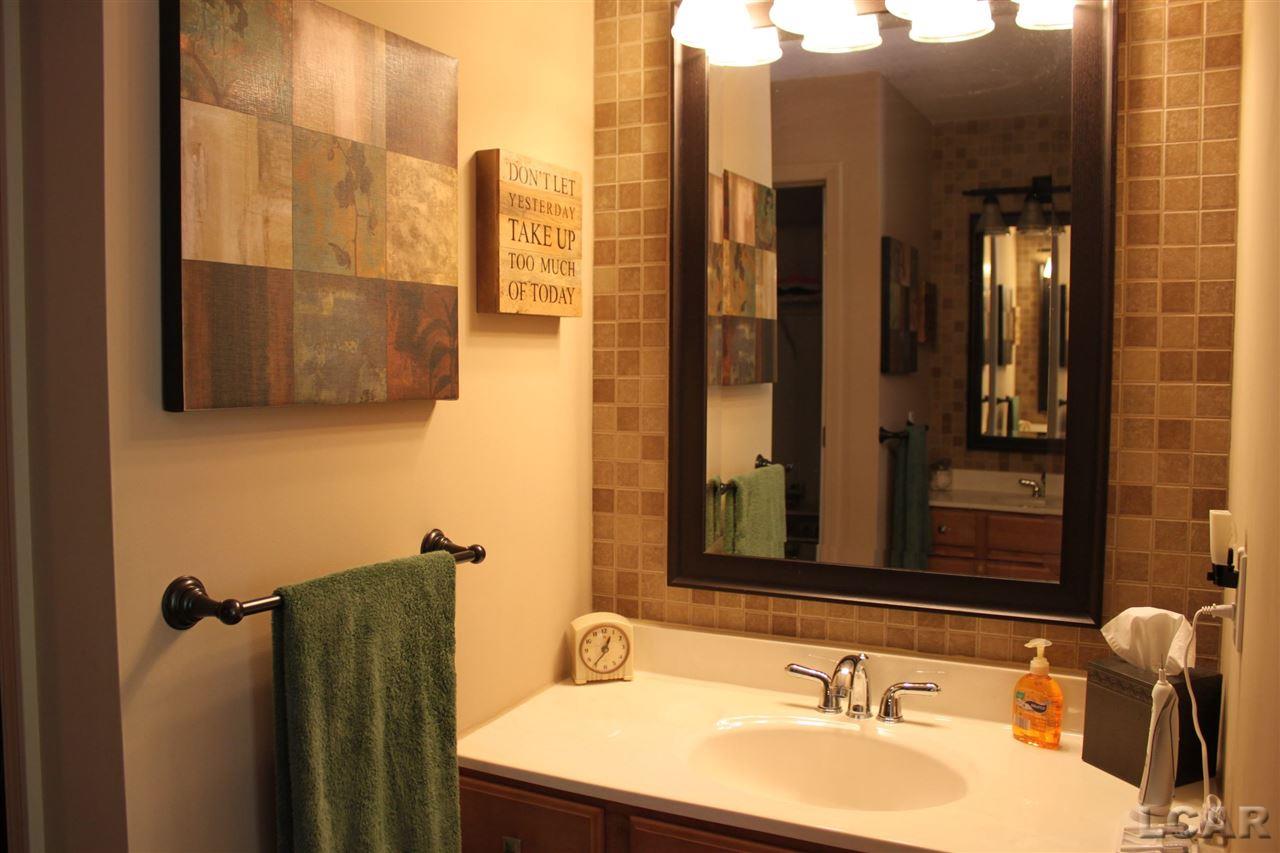 617 Ridge Lane Tecumseh, MI 49286 - Photo 21 of 34 Master Bathroom