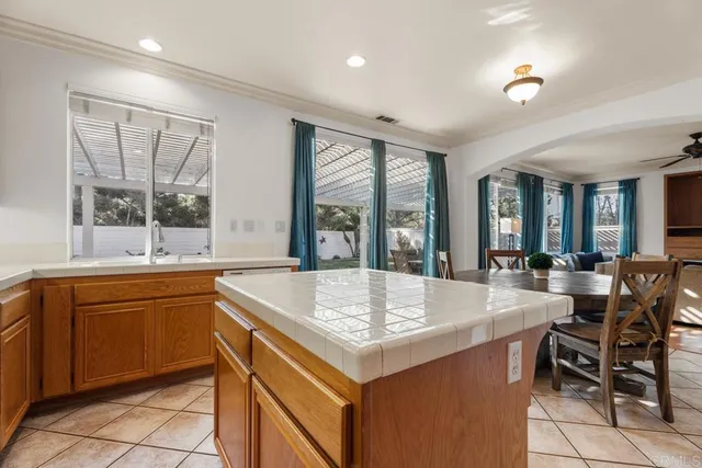 $929,000 | 1959 Oxford Court, Vista, CA 92081