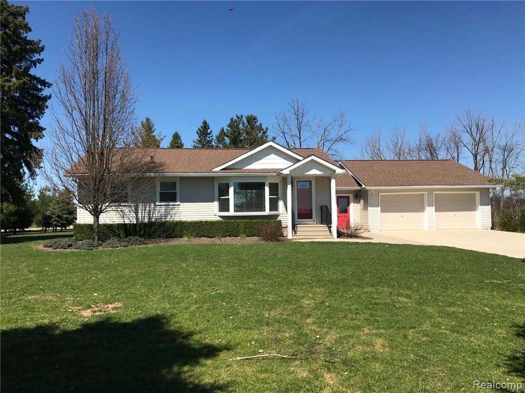 6709 General Squier Road Almont, MI 48003 - Photo 1 of 46 IMG_1871.JPG
