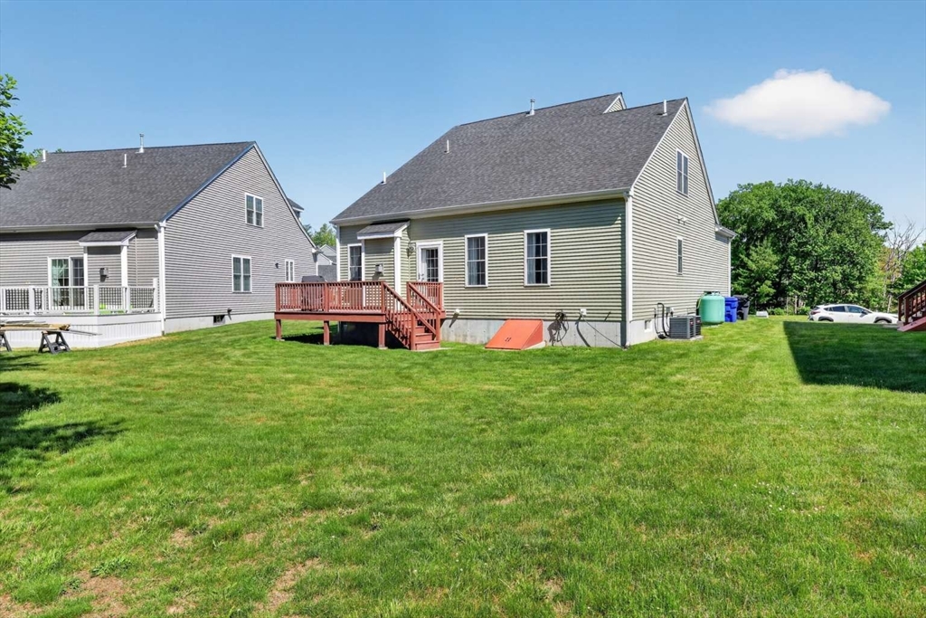 20 Beaver Pond Road, Unit 20 Milford, MA 01757 - Photo 2 of 20