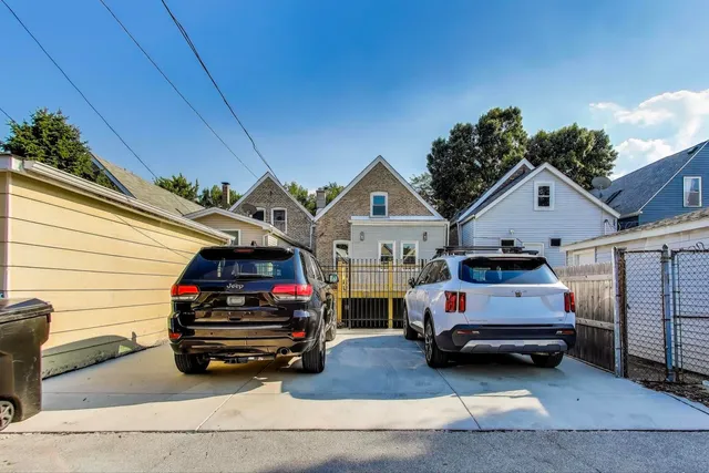 $679,000 | 3440 West Hirsch Street, Chicago, IL 60651