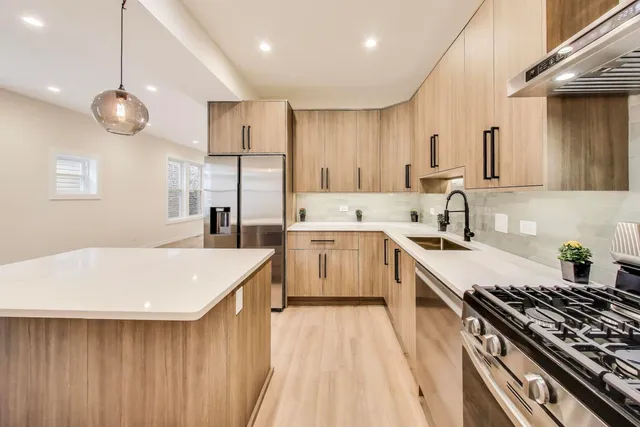 $679,000 | 3440 West Hirsch Street, Chicago, IL 60651