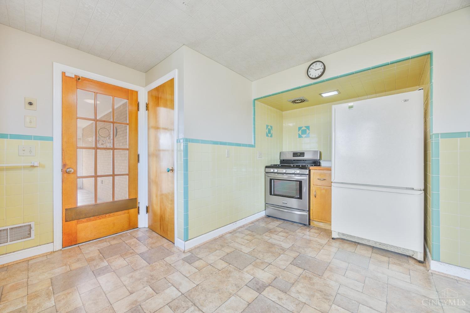 8382 Cheviot Road Cincinnati, OH 45239 - Photo 24 of 40 Gallery Image 24