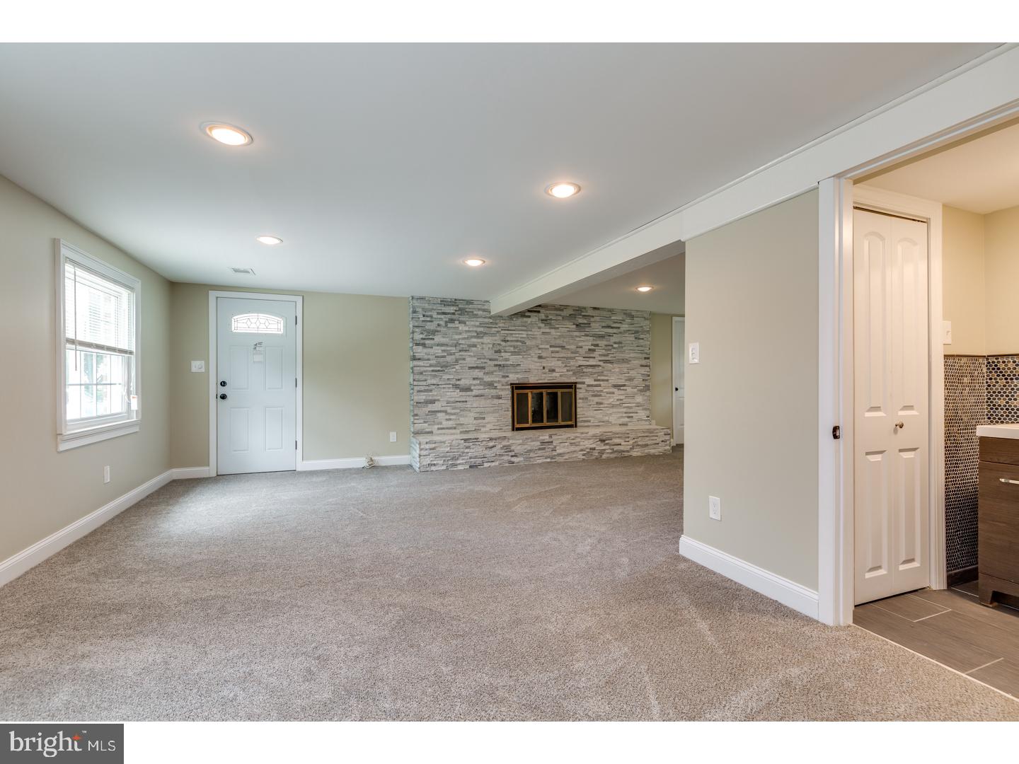 1003 Edgemoor Road Cherry Hill, NJ 08034 - Photo 12 of 25 Family Room