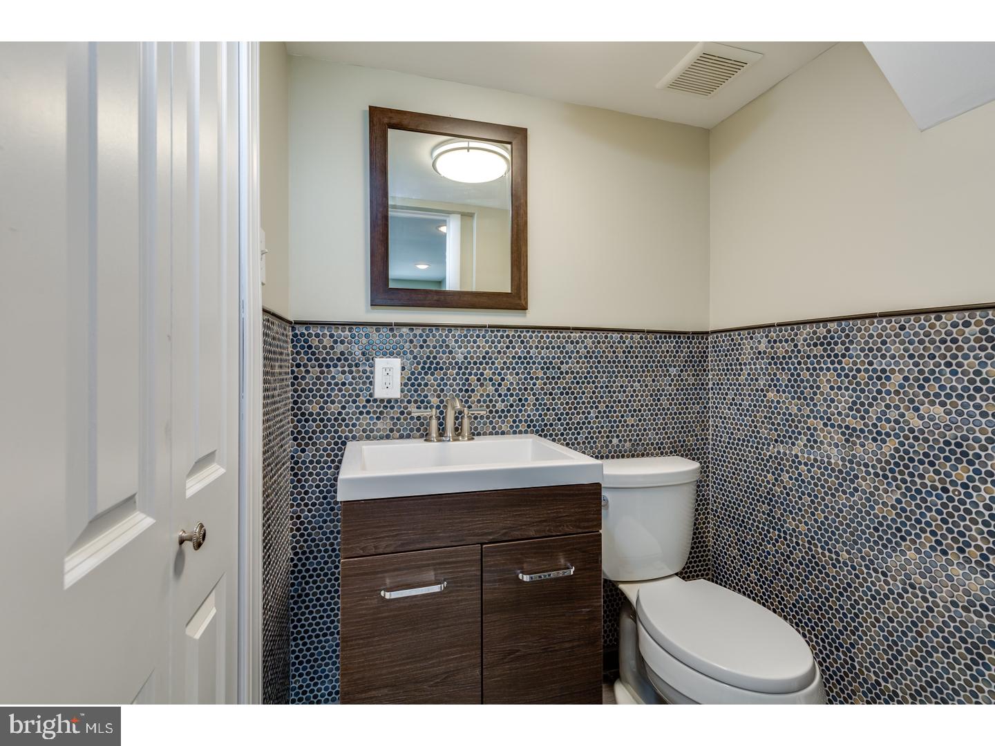 1003 Edgemoor Road Cherry Hill, NJ 08034 - Photo 15 of 25 Half Bath