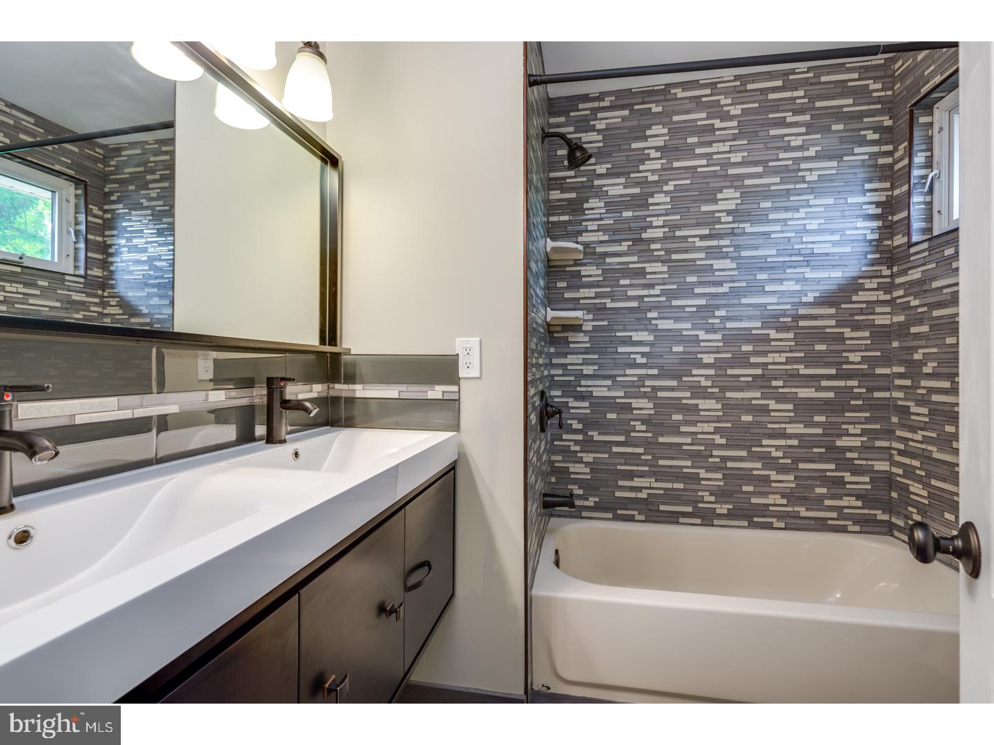 1003 Edgemoor Road Cherry Hill, NJ 08034 - Photo 22 of 25 Bathroom