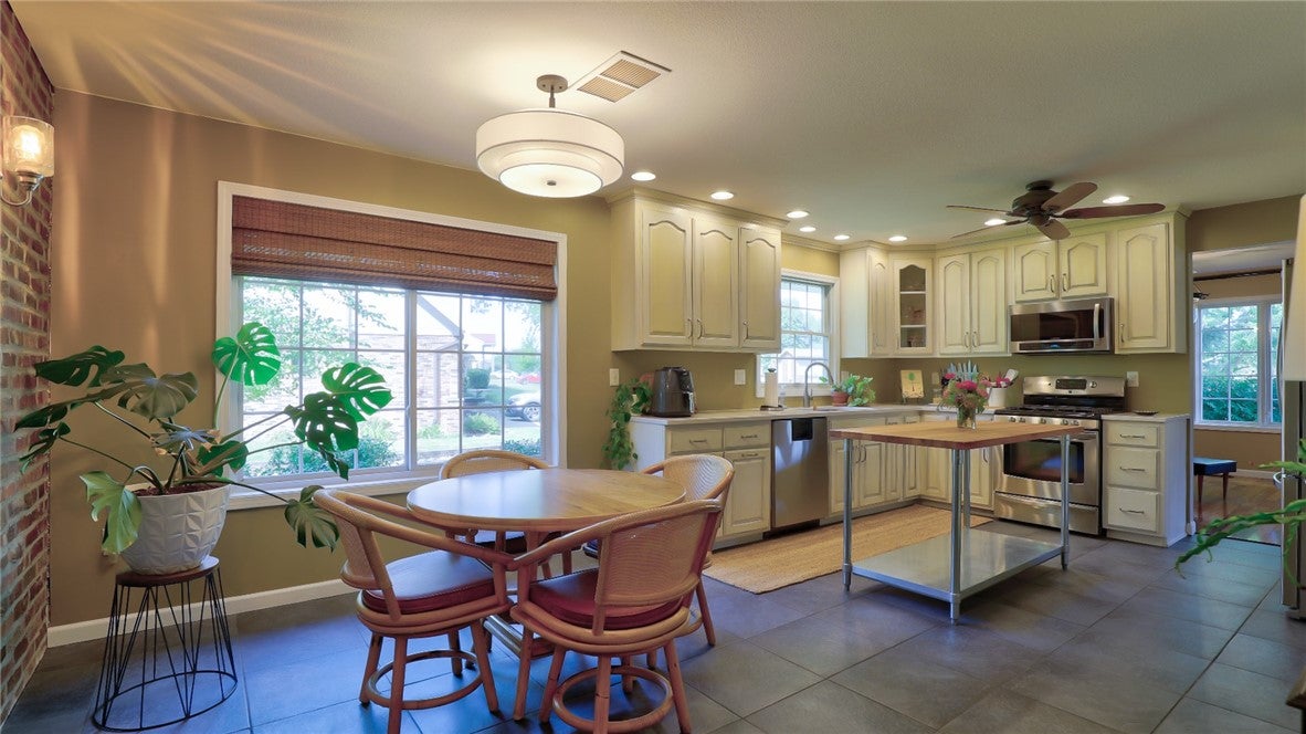 1712 Burning Tree Drive Decatur, IL 62521 - Photo 23 of 51 Gallery Image 23