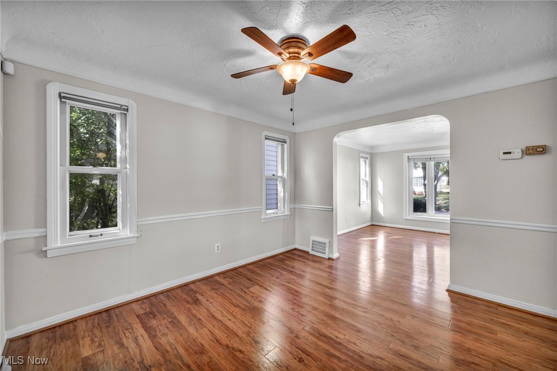 12930 Havana Road Cleveland, OH 44125 - Photo 6 of 37 Gallery Image 6