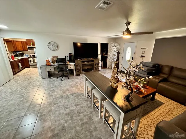 $1,800 | 701 South Hibiscus Street, Unit 12, McAllen, TX 78501