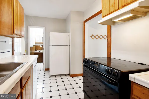 $1,800 | 7527 C Street, Chesapeake Beach, MD 20732