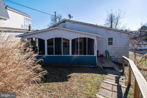 $1,800 | 7527 C Street, Chesapeake Beach, MD 20732