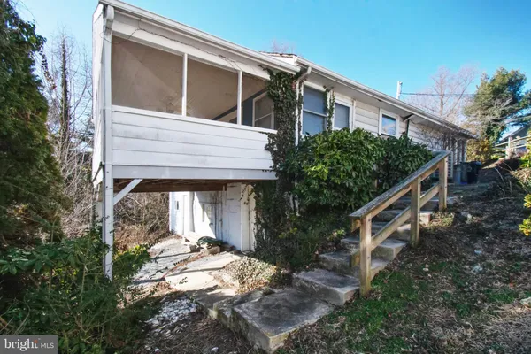 $1,800 | 7527 C Street, Chesapeake Beach, MD 20732