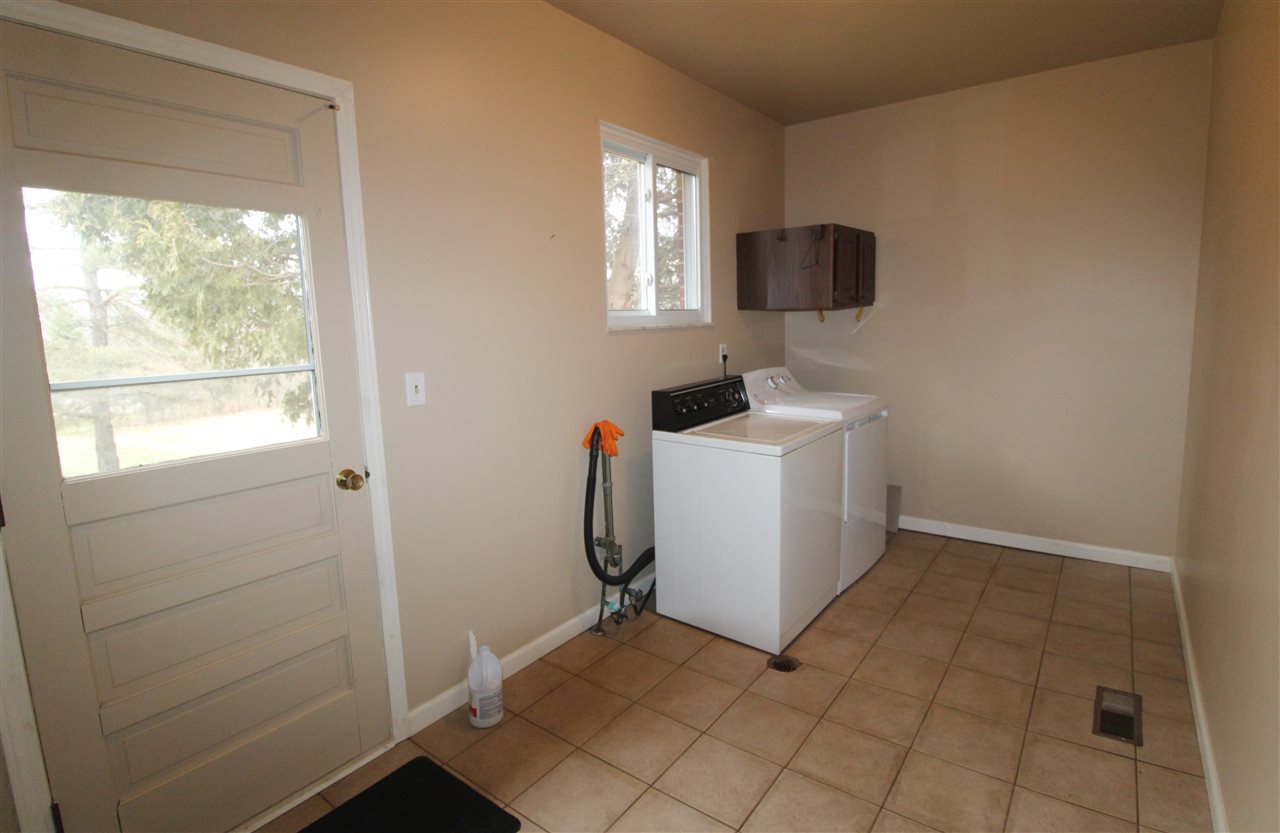6218 West River Road Flushing, MI 48433 - Photo 10 of 26 50006713-9.JPG