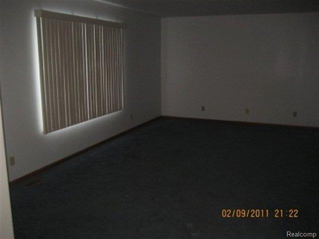 3473 Palms Road Casco, MI 48064 - Photo 4 of 6 LIVING ROOM