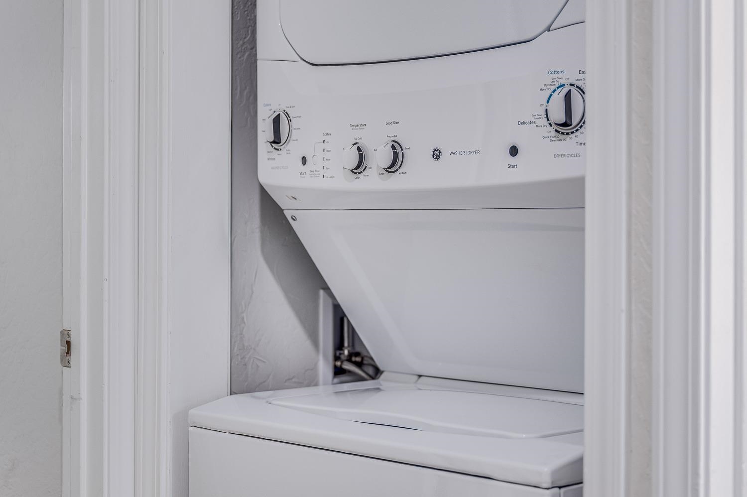2737 South Kihei Road, Unit 142 Kihei, HI 96753 - Photo 29 of 43 a utility room with dryer and washer