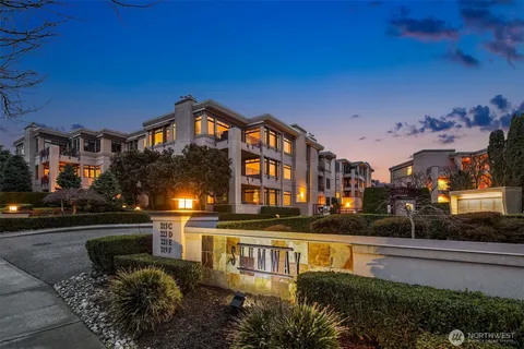 $2,250,000 | 530 Lake Street South, Unit H202, Kirkland, WA 98033