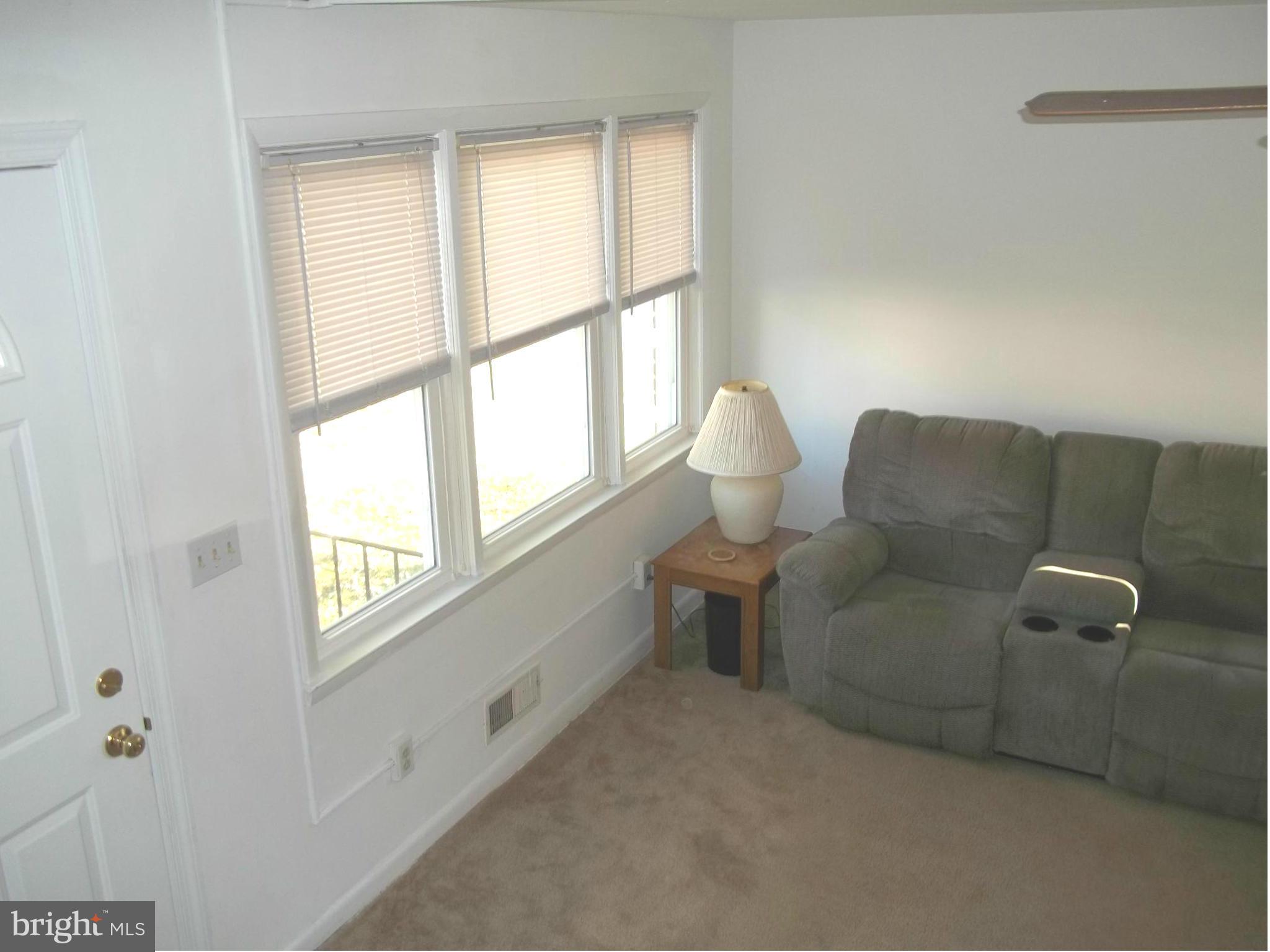 1200 Stamford Road Baltimore, MD 21207 - Photo 5 of 30 Living Room