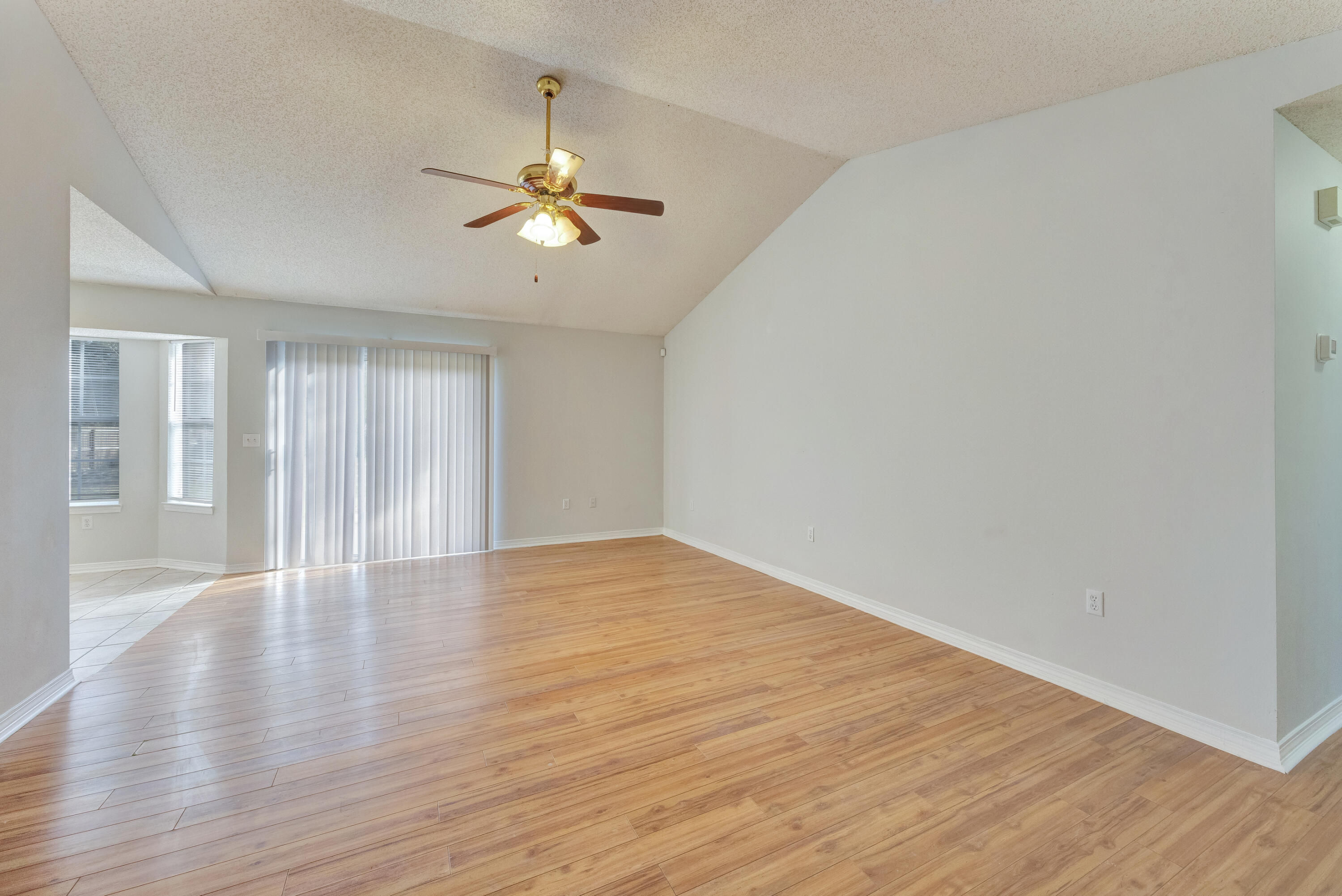 4803 Young Road Crestview, FL 32539 - Photo 3 of 32 4-04