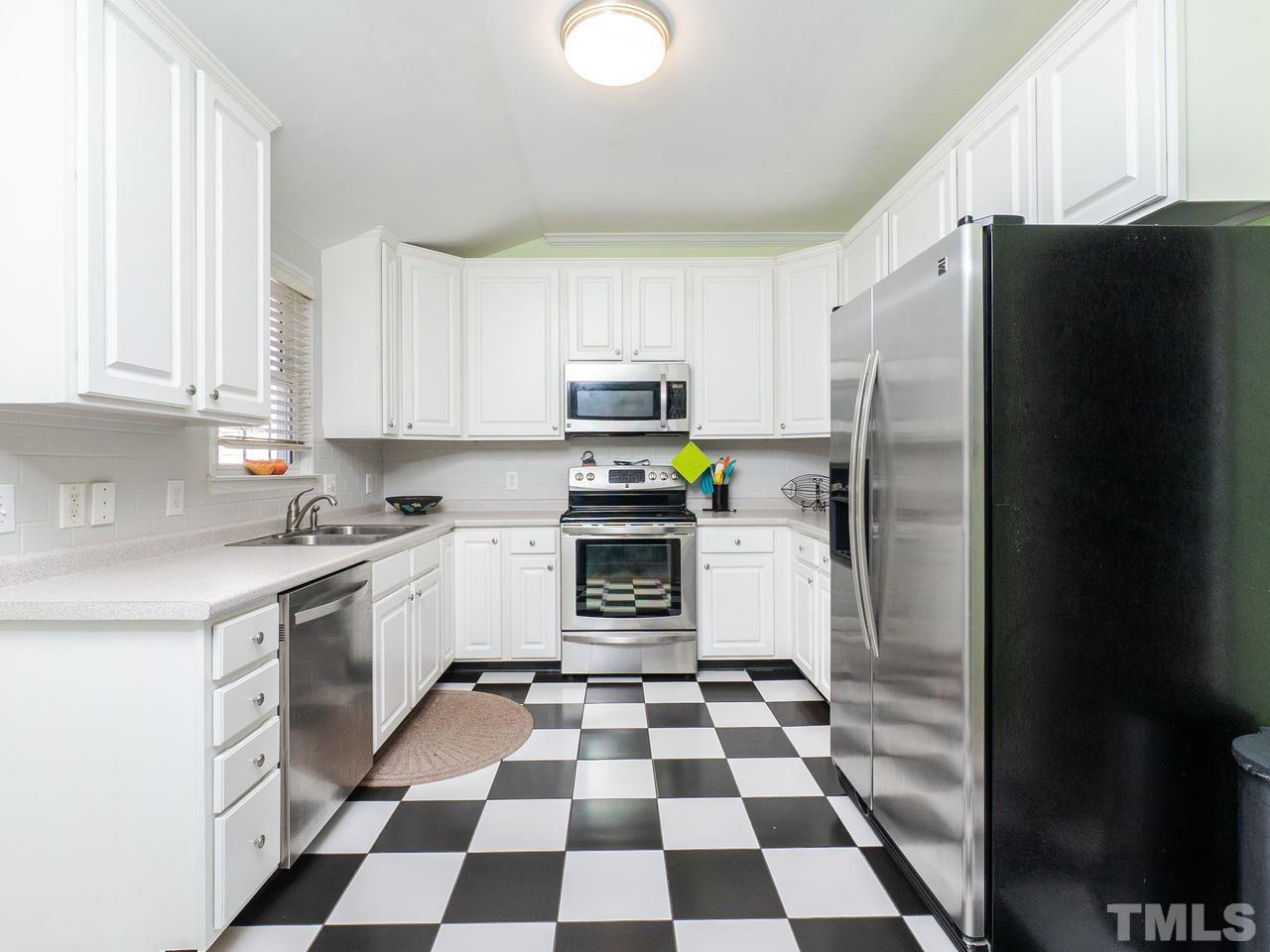 1125 Marshall Street Raleigh, NC 27604 - Photo 10 of 30 Gallery Image 10