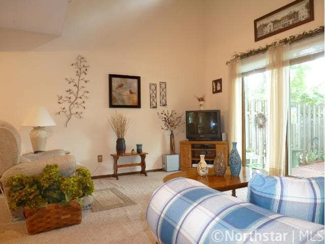 144 Ruth Street North, Unit 1 St. Paul, MN 55119 - Photo 2 of 11