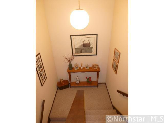 144 Ruth Street North, Unit 1 St. Paul, MN 55119 - Photo 6 of 11