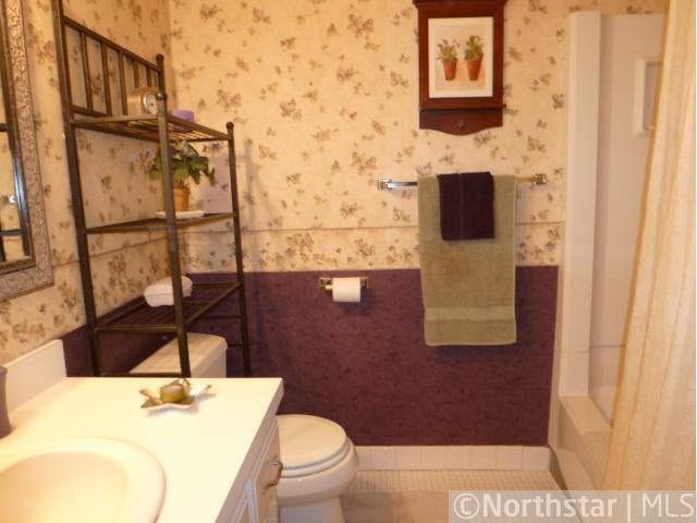 144 Ruth Street North, Unit 1 St. Paul, MN 55119 - Photo 7 of 11