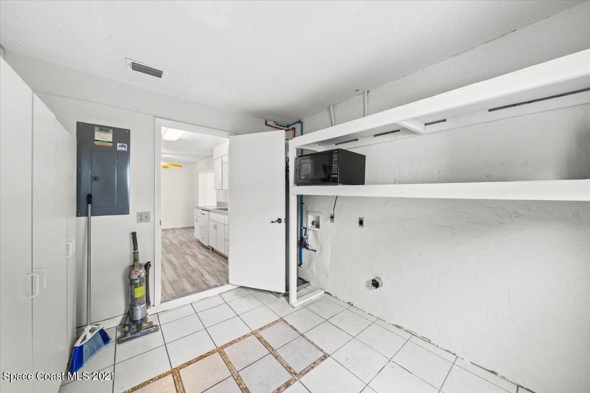 561 Parker Road Melbourne, FL 32904 - Photo 31 of 36 Utility Room