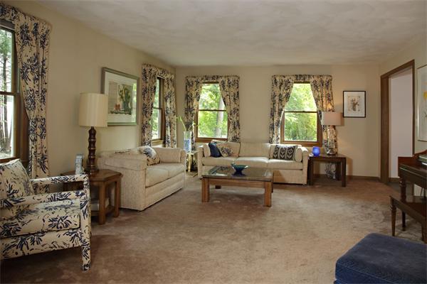 369 North Emerson Road Lexington, MA 02420 - Photo 3 of 7