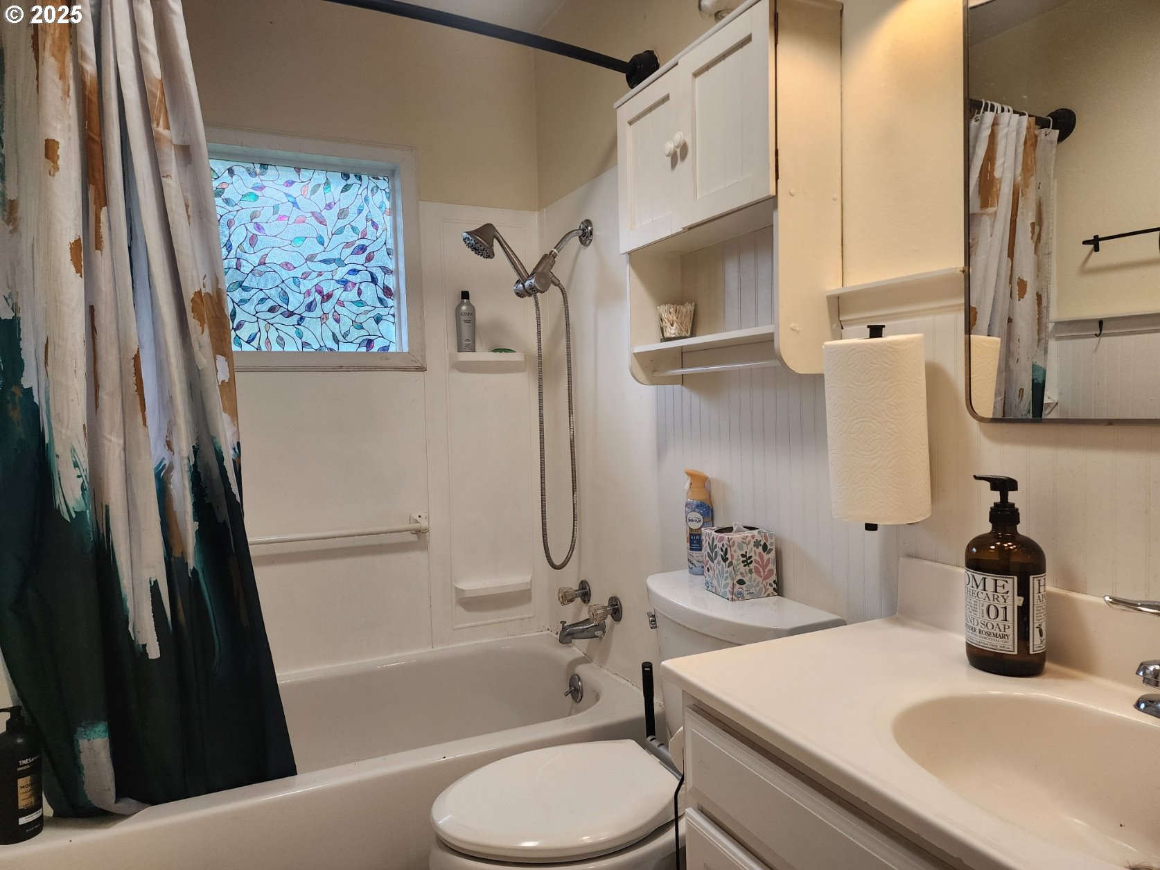 2605 Port Orford Loop Road Port Orford, OR 97465 - Photo 15 of 25 a bathroom with a sink a toilet and a tub