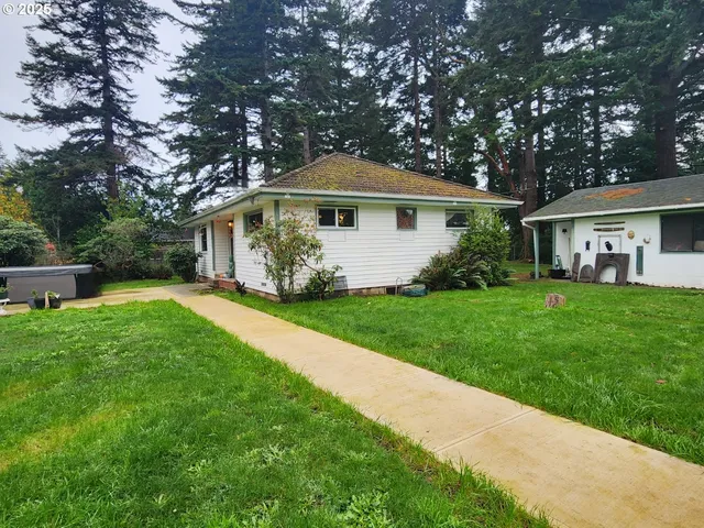 $360,000 | 2605 Port Orford Loop Road, Port Orford, OR 97465