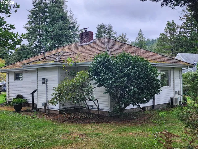 $360,000 | 2605 Port Orford Loop Road, Port Orford, OR 97465