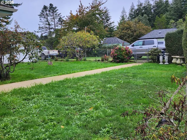 $360,000 | 2605 Port Orford Loop Road, Port Orford, OR 97465