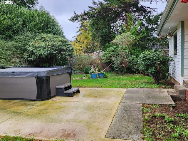 $360,000 | 2605 Port Orford Loop Road, Port Orford, OR 97465