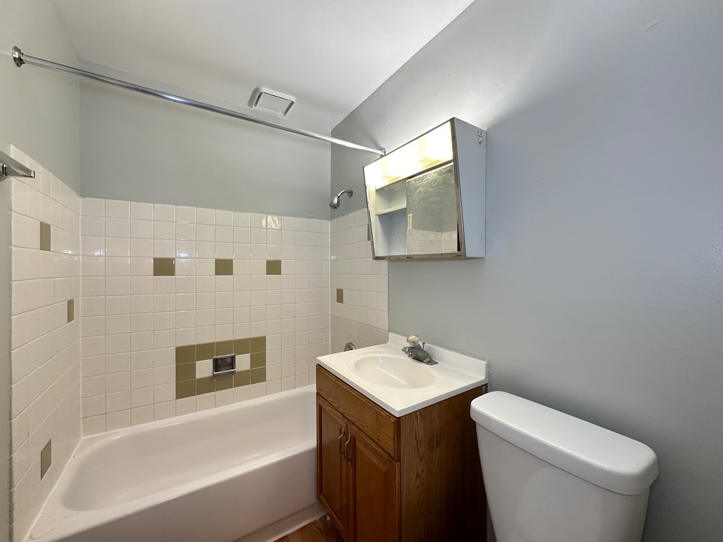 4612 North Beacon Street, Unit 2H Chicago, IL 60640 - Photo 18 of 20