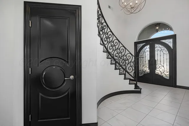 a view of entryway and hall