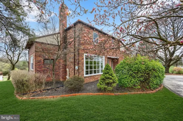 $399,900 | 990 East Canal Road, Dover, PA 17315
