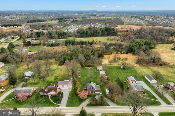 $399,900 | 990 East Canal Road, Dover, PA 17315