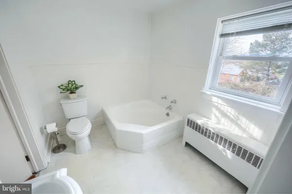 $399,900 | 990 East Canal Road, Dover, PA 17315