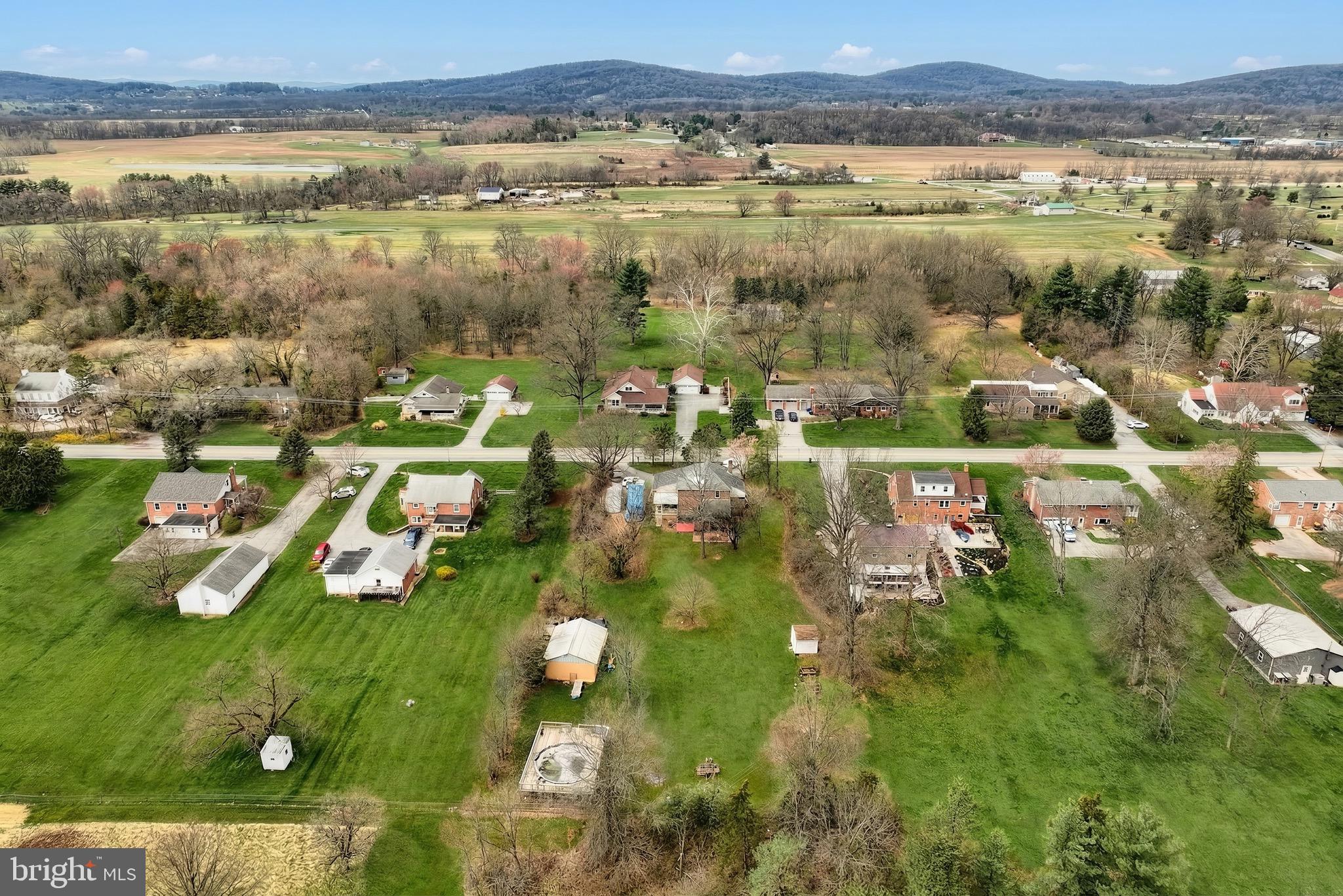 990 East Canal Road Dover, PA 17315 - Photo 9 of 57