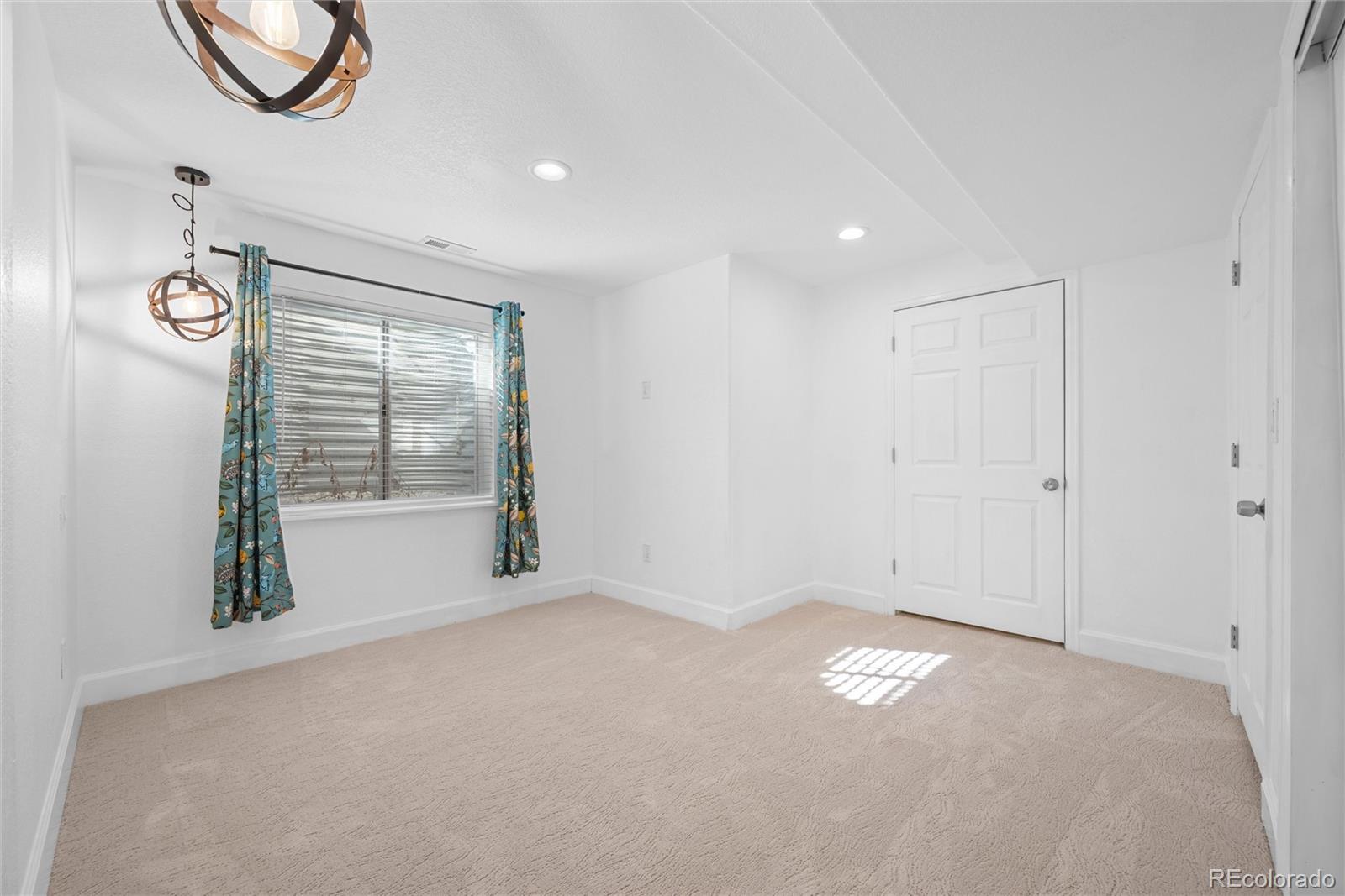 10709 Evondale Street Highlands Ranch, CO 80126 - Photo 33 of 43