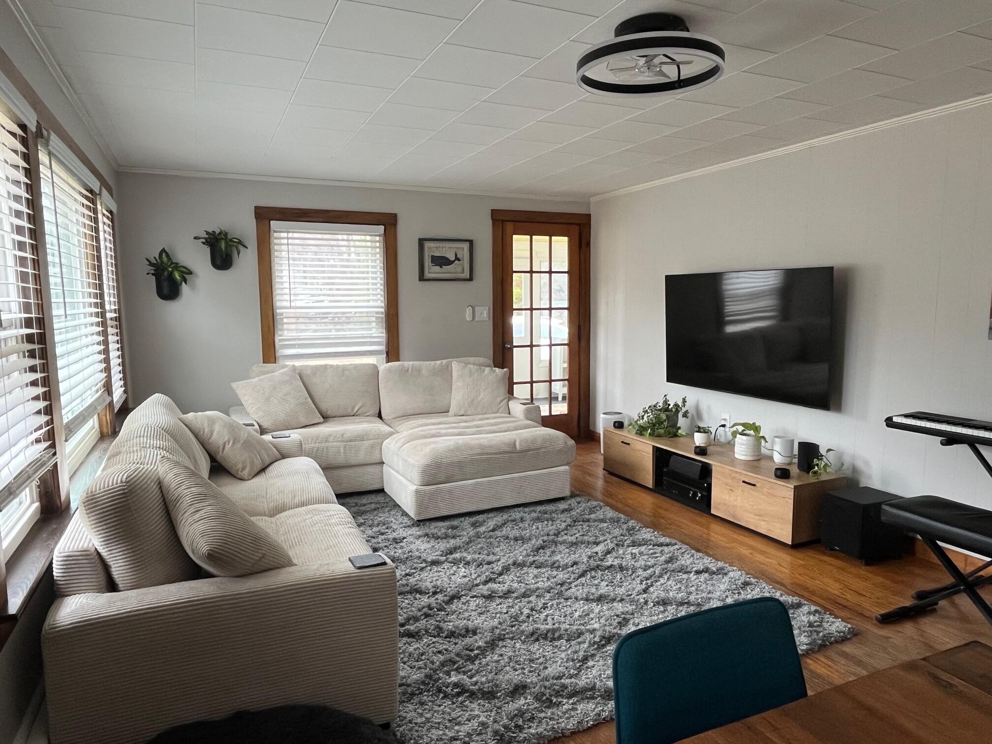 135 Brave Boat Harbor Road Kittery Point, ME 03905 - Photo 3 of 21 living room