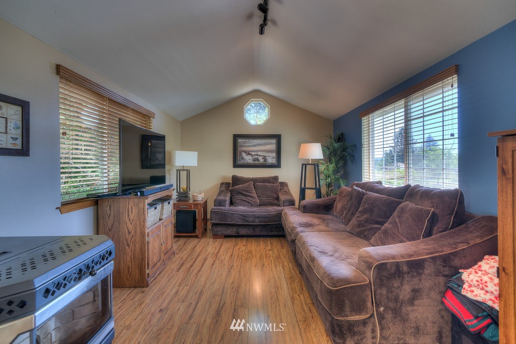 11806 Ridge Rim Trail Southeast Port Orchard, WA 98367 - Photo 11 of 24 Gallery Image 11