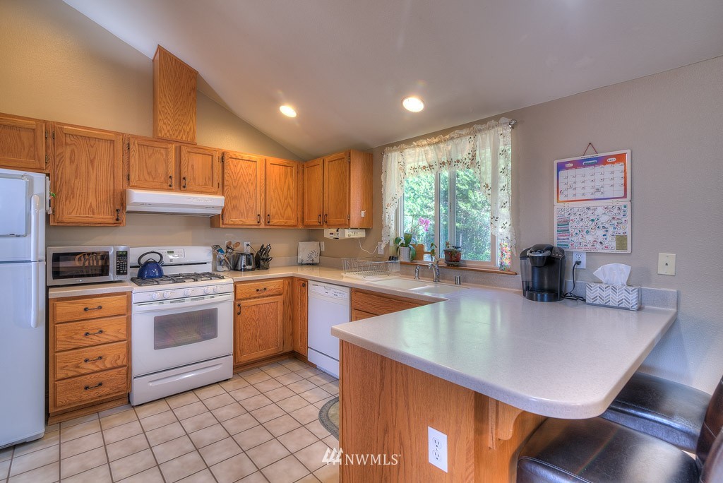11806 Ridge Rim Trail Southeast Port Orchard, WA 98367 - Photo 6 of 24 Gallery Image 6