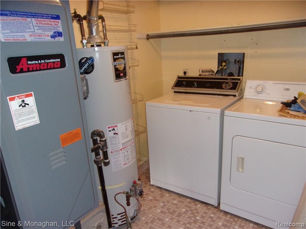 6856 Swartout Road Algonac, MI 48001 - Photo 21 of 33 100_1185.JPG