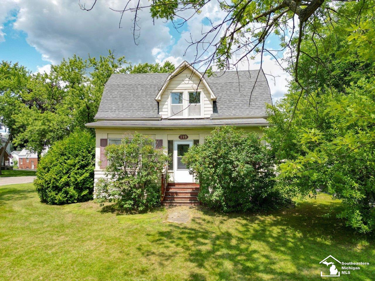 719 Cole Road Monroe, MI 48162 - Photo 2 of 61