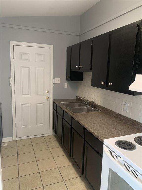 3174 Normandy Road Indianapolis, IN 46222 - Photo 3 of 9